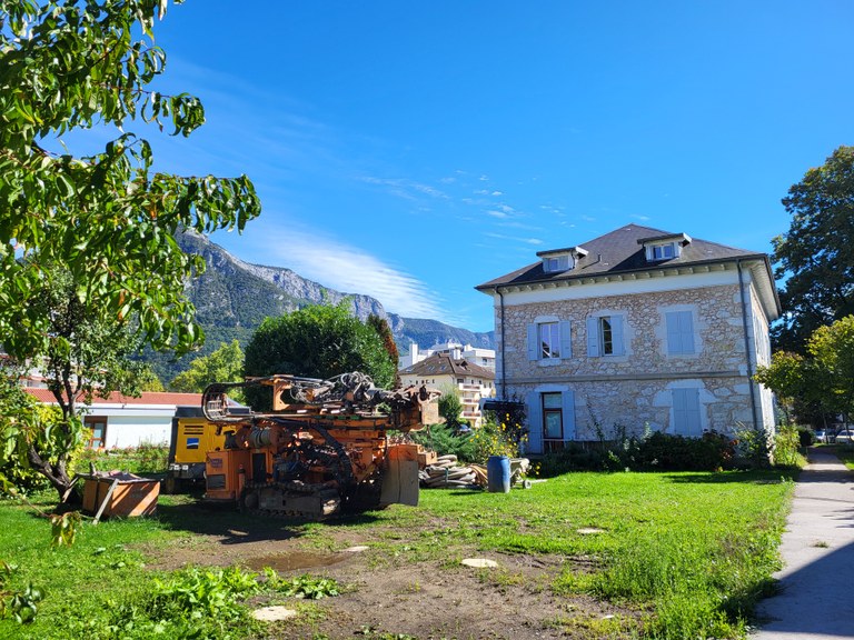 installation de la foreuse avant son montage 