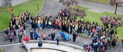 08 Lourdes   Antoine et les jeunes